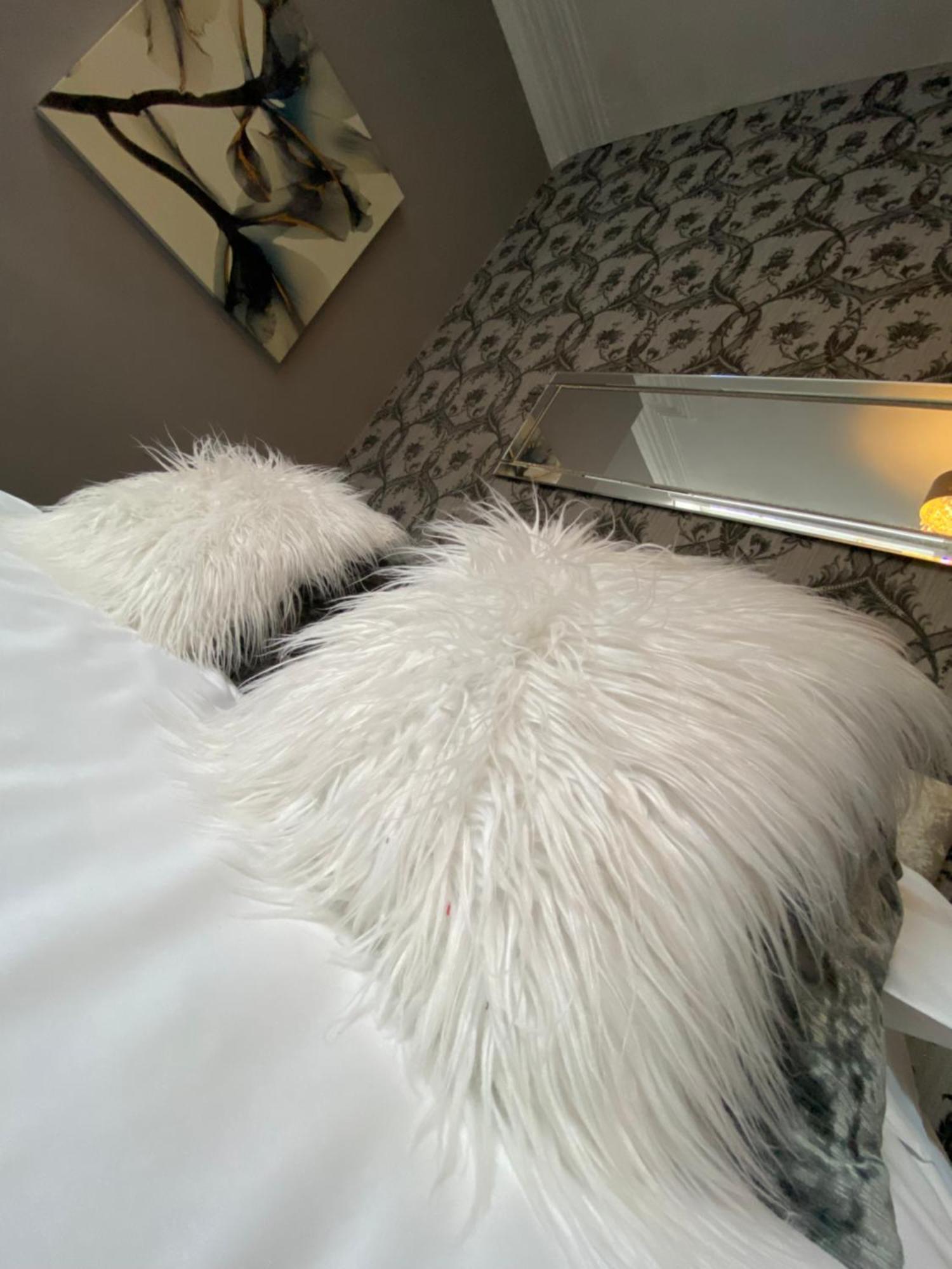 Mayfair Hotel — Photos 1